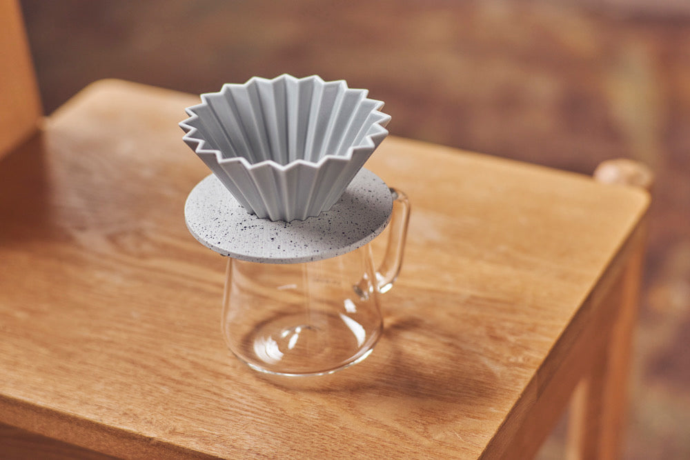 "ORIGAMI"
Dripper holder [Grain White x Black]